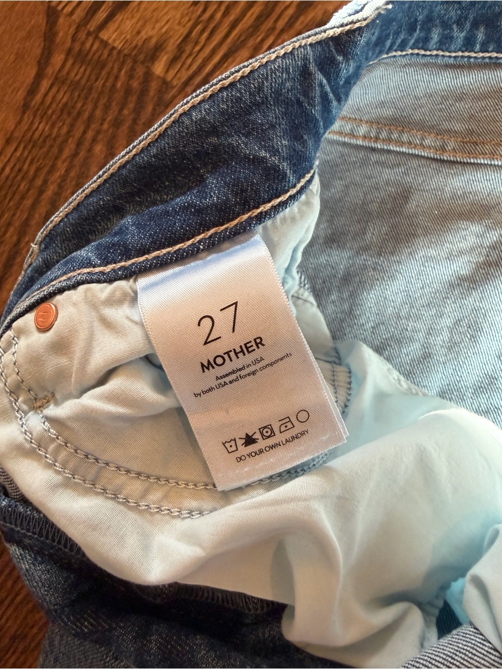 MOTHER Mid rise lasso Jeans in Knick knack paddy whack - Picture 7 of 9